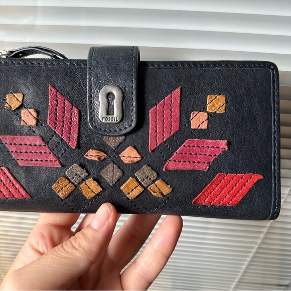 Fossil Leather Colorful Patchwork Multi pocket Women’s Wallet Navy Red Fall - Picture 2 of 9